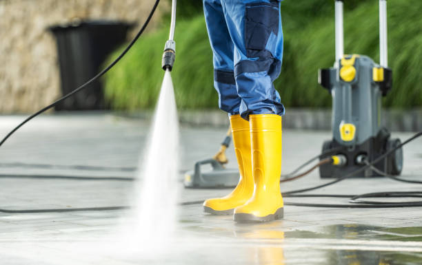 Best Pressure Washing Driveway  in Massillon, OH